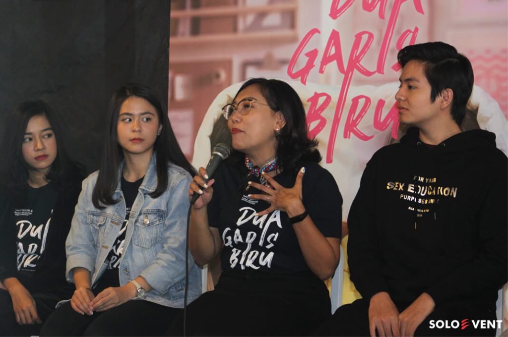 Naskah Dua Garis Biru Dikerjakan Selama Sembilan Tahun Naskah Dua Garis Biru Dikerjakan Selama Sembilan Tahun