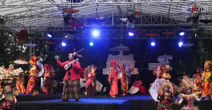 FESTIVAL PAYUNG INDONESIA 2015 DELEGASI THAILAND AKAN BAGI-BAGI 300 PAYUNG GRATIS