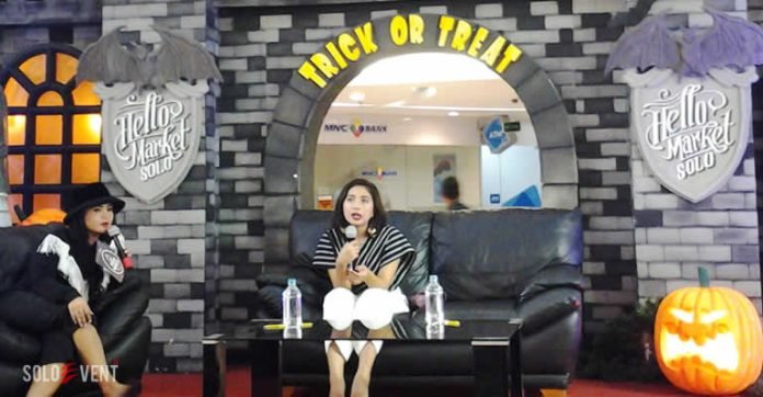 CLARA DEVI BERBAGI TIPS FASHION DI HELLO MARKET