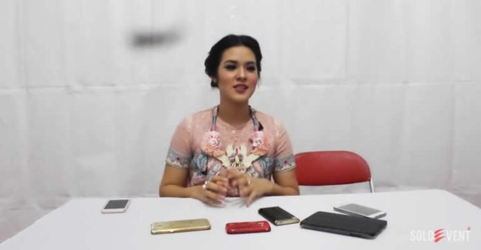 TONGSENG DAN SATE BUNTEL JADI MAKANAN FAVORIT RAISA DI SOLO