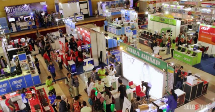 TUKAR LAPTOP DI STAND PAMERAN KOMPUTER APKOMINDO, BISA