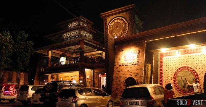WEDANGAN LAWANG DJONDJING WEDANGAN MODERN NUANSA ETNIK 3