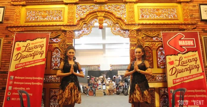WEDANGAN LAWANG DJONDJING WEDANGAN MODERN NUANSA ETNIK