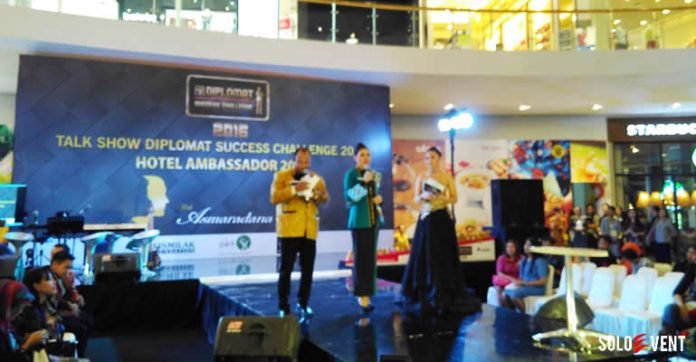 LOR IN DAN PARAGON JUARAI HOTEL AMBASSADOR 2016