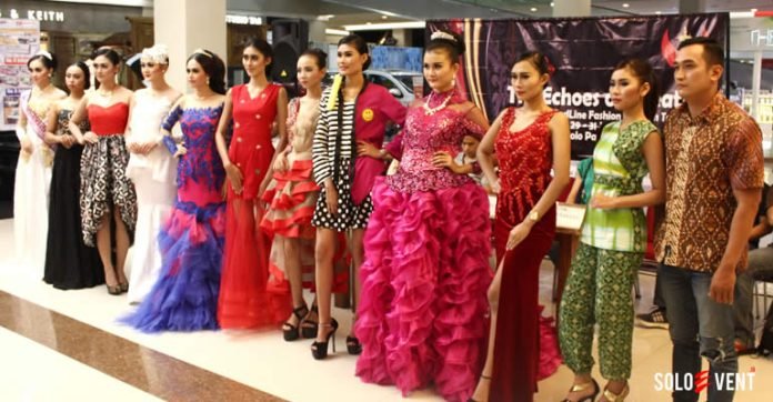 BUSANA READY TO WEAR AKAN HIASI HUT KE-4 REDLINE MODELS