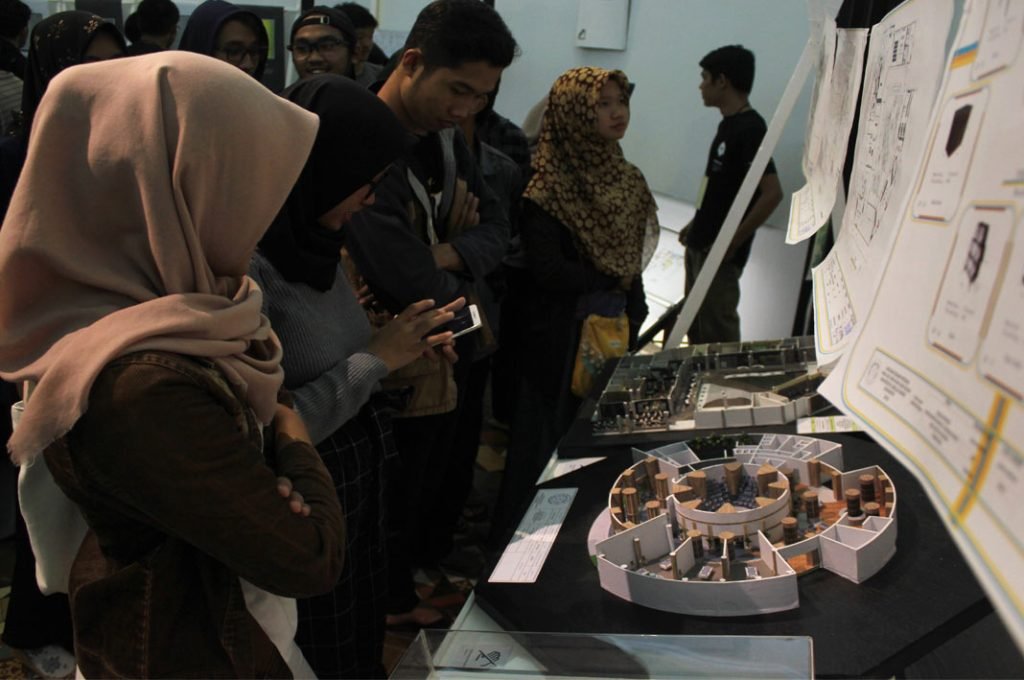 Perjalanan Mahasiswa Desain Interior UNS Dipamerkan | Solo Event